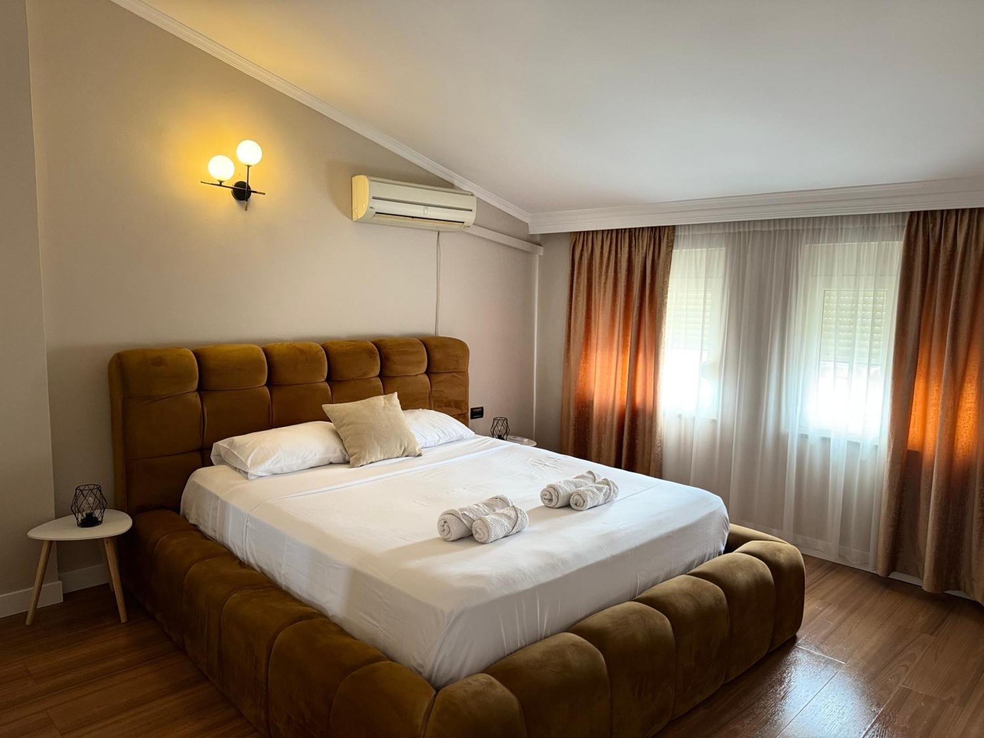 Golden Dublex Tirana Apartment Екстериор снимка