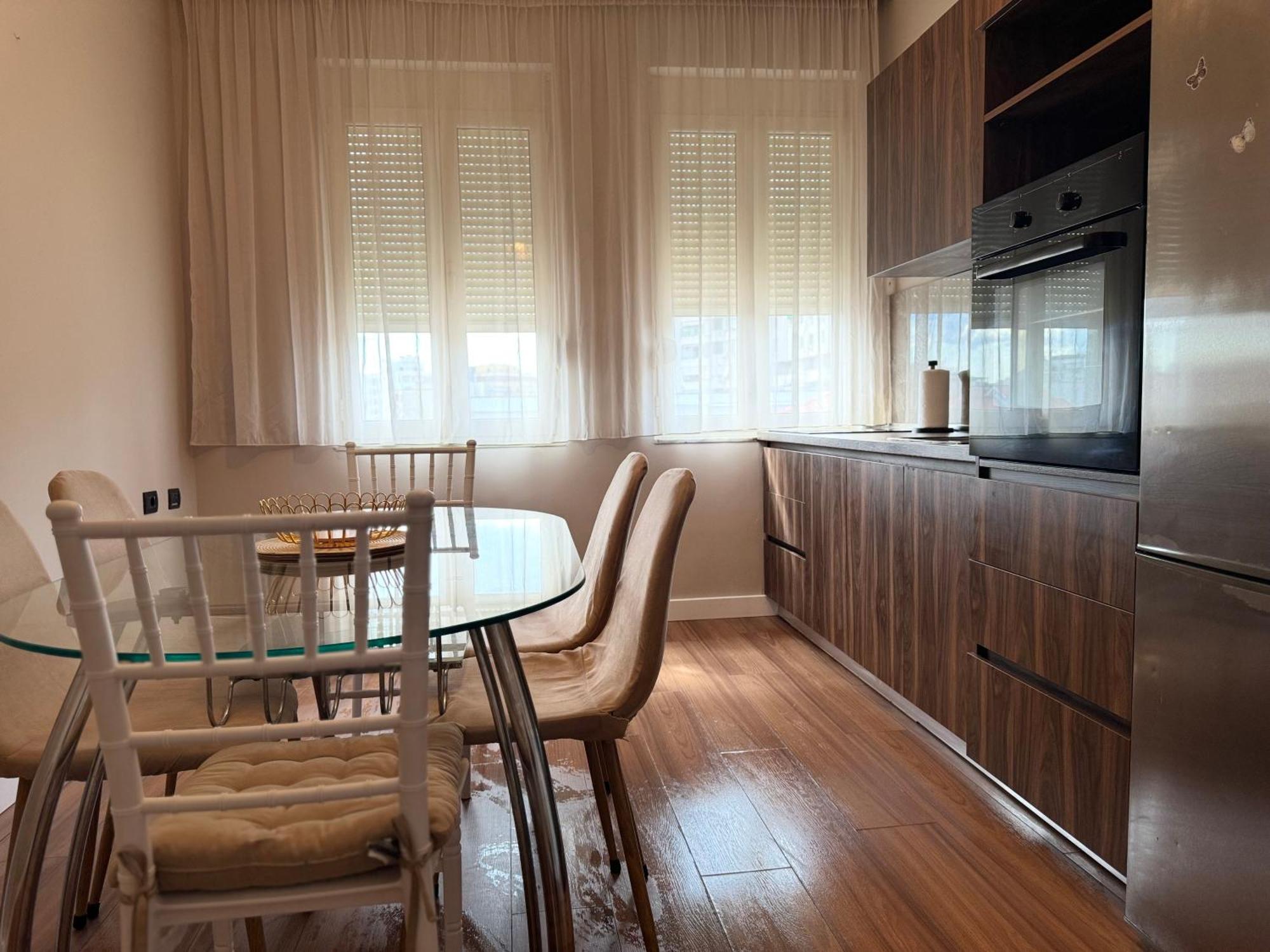 Golden Dublex Tirana Apartment Екстериор снимка